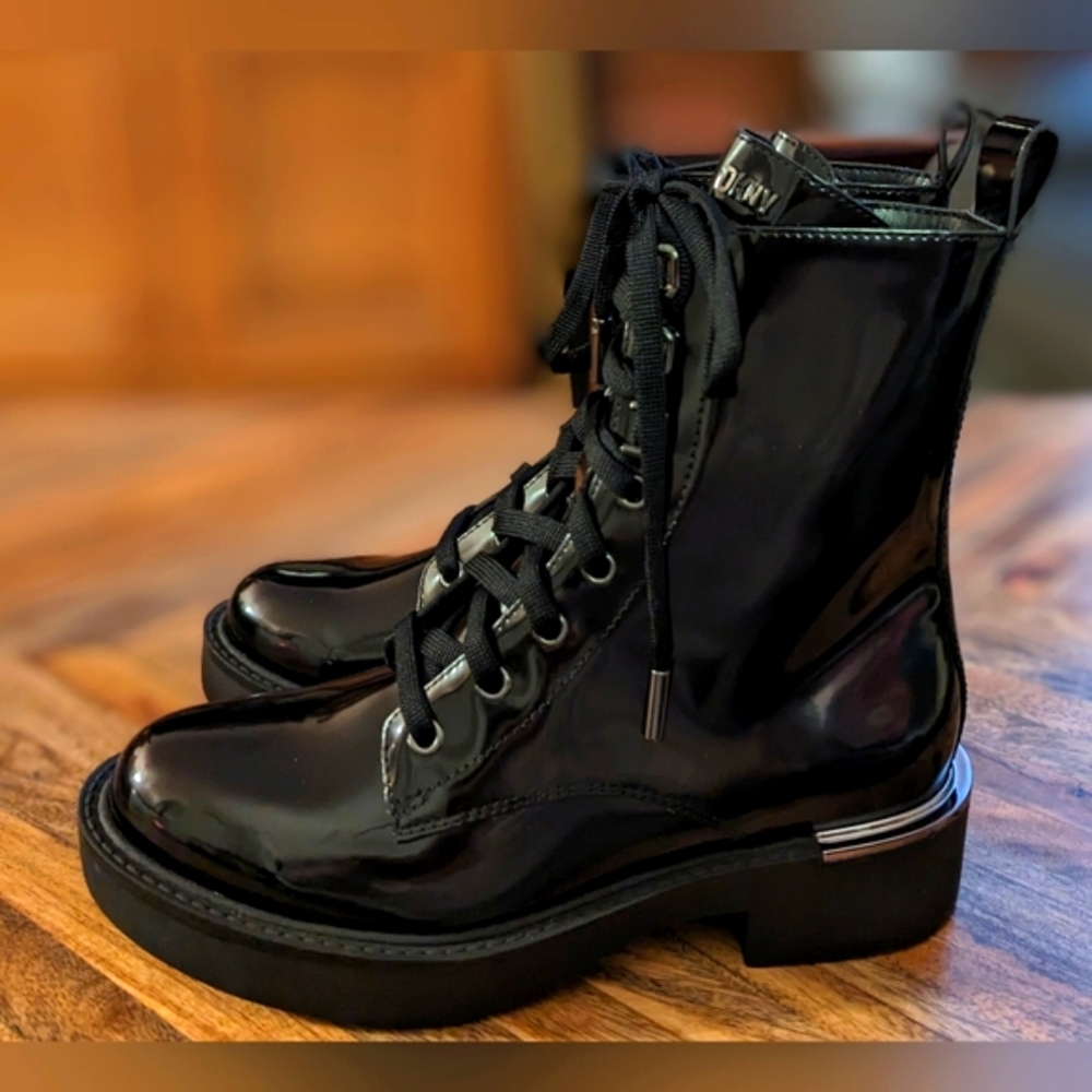 NWOT DKNY Combat Boots sz 6 Black Leather BRAND NEW NEVER WORN